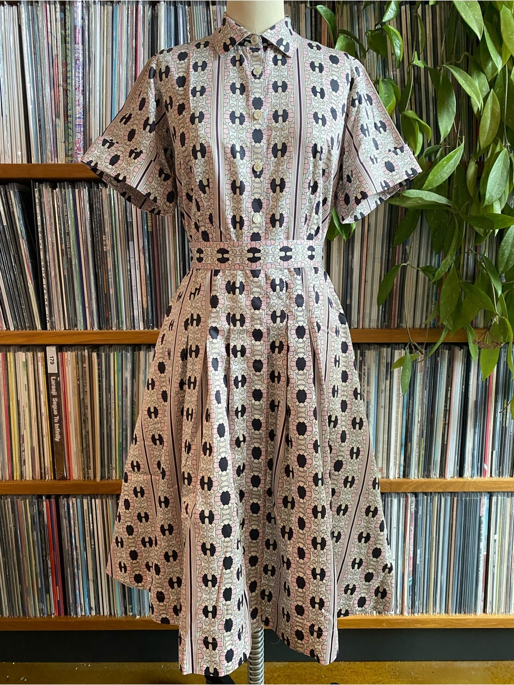 EUC BROOKS BROTHERS - Pink Patterned Short-Sleeve Shirt Dress - Size 4